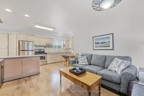 3 Sydenham Trail E Clearview ON L0M 1H0