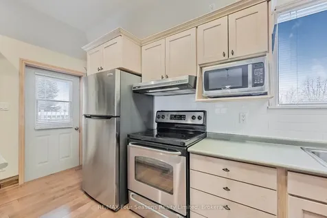 3 Sydenham Trail E Clearview ON L0M 1H0