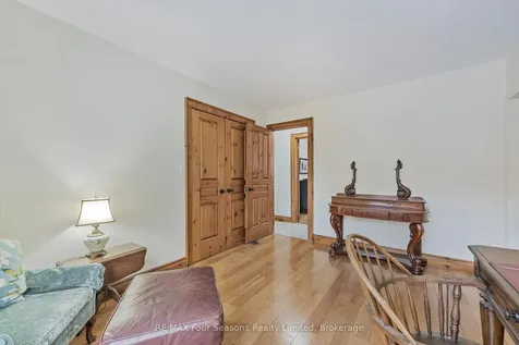 3 Sydenham Trail E Clearview ON L0M 1H0