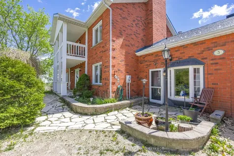 3 Sydenham Trail E Clearview ON L0M 1H0