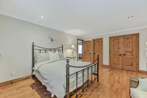 3 Sydenham Trail E Clearview ON L0M 1H0