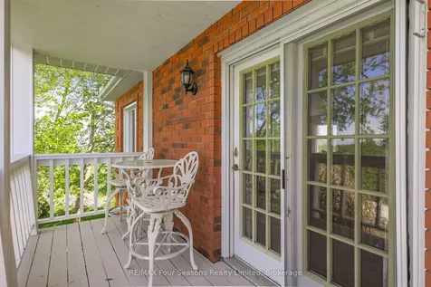 3 Sydenham Trail E Clearview ON L0M 1H0