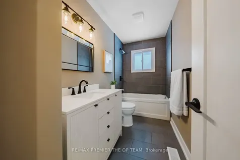 198 Rose Street Barrie ON L4M 2T9