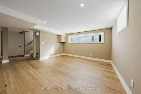 198 Rose Street Barrie ON L4M 2T9