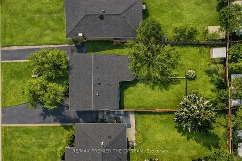 198 Rose Street Barrie ON L4M 2T9