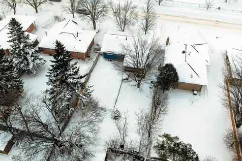 198 Rose Street Barrie ON L4M 2T9