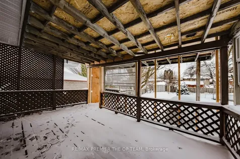 198 Rose Street Barrie ON L4M 2T9