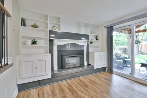 49 Ridgeway Avenue Barrie ON L4N 5M2