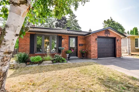 49 Ridgeway Avenue Barrie ON L4N 5M2