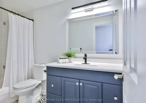 49 Ridgeway Avenue Barrie ON L4N 5M2