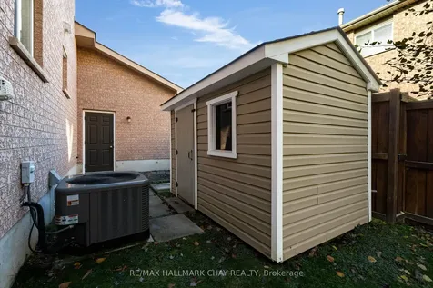 29 Benson Drive Barrie ON L4N 7Y1