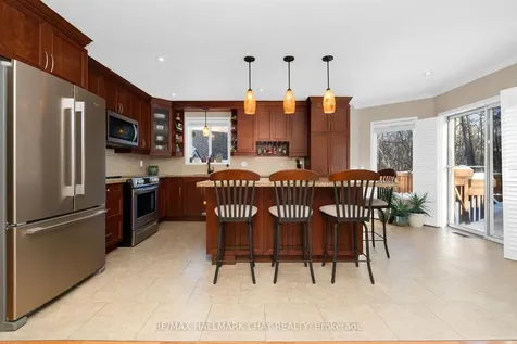 29 Benson Drive Barrie ON L4N 7Y1