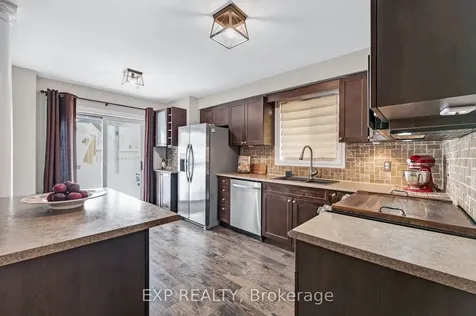 228 Mapleton Avenue S Barrie ON L4N 8T3