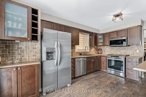 228 Mapleton Avenue S Barrie ON L4N 8T3