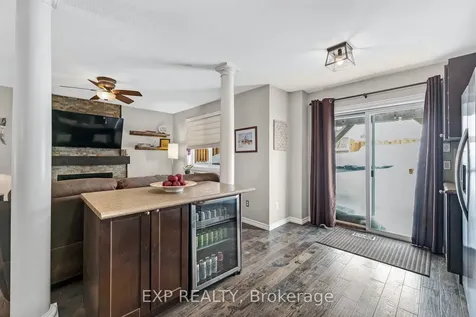 228 Mapleton Avenue S Barrie ON L4N 8T3