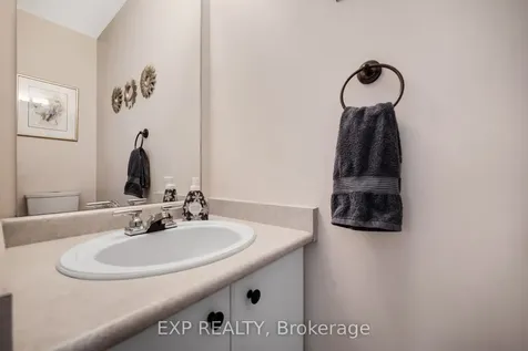 228 Mapleton Avenue S Barrie ON L4N 8T3