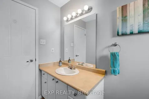 228 Mapleton Avenue S Barrie ON L4N 8T3