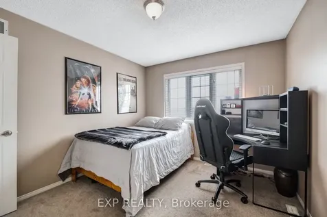 228 Mapleton Avenue S Barrie ON L4N 8T3