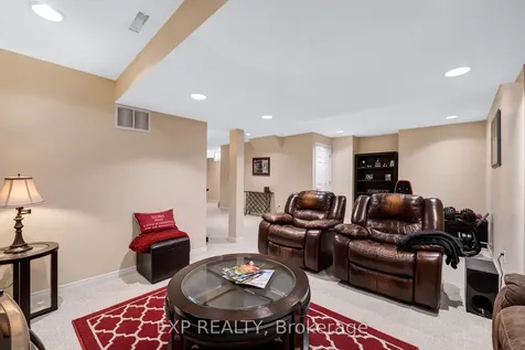 228 Mapleton Avenue S Barrie ON L4N 8T3