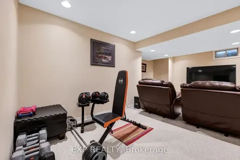 228 Mapleton Avenue S Barrie ON L4N 8T3