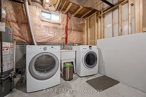 228 Mapleton Avenue S Barrie ON L4N 8T3