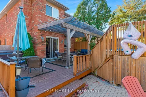 228 Mapleton Avenue S Barrie ON L4N 8T3