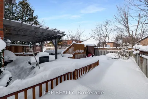 228 Mapleton Avenue S Barrie ON L4N 8T3