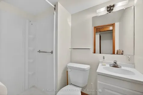 15 Curtiss Court Barrie ON L4M 2M6