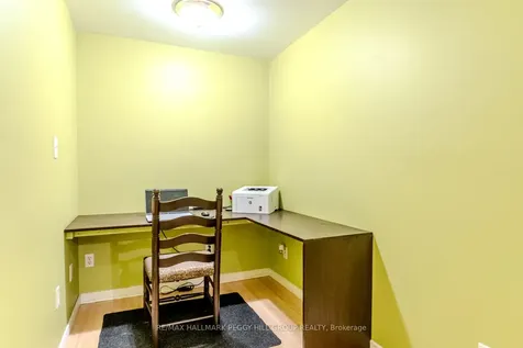 172 Sundew Drive Barrie ON L4N 9M9