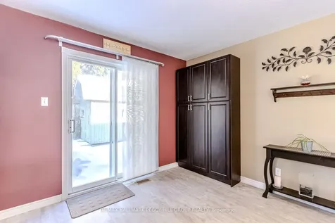 172 Sundew Drive Barrie ON L4N 9M9