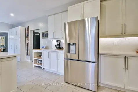 63 The Queensway N/a Barrie ON L4M 7J3