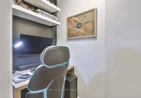 63 The Queensway N/a Barrie ON L4M 7J3