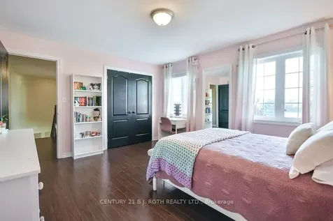 63 The Queensway N/a Barrie ON L4M 7J3