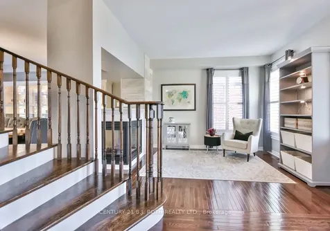 63 The Queensway N/a Barrie ON L4M 7J3