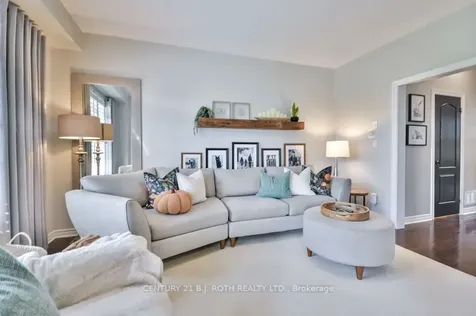 63 The Queensway N/a Barrie ON L4M 7J3