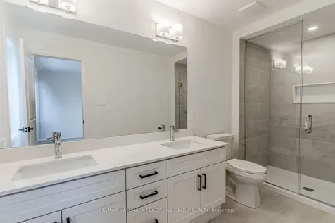 199 Durham Avenue Barrie ON L9J 0Z5