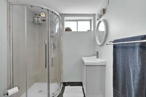 14 Street Vincent Street Barrie ON L4M 3Y2