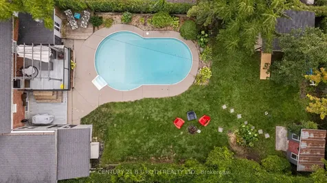 14 Street Vincent Street Barrie ON L4M 3Y2