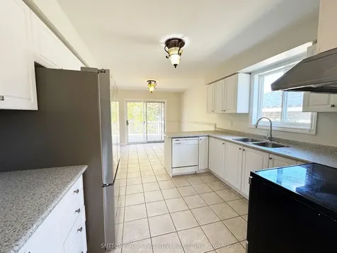 18 Forest Dale Drive Barrie ON L4M 6M7