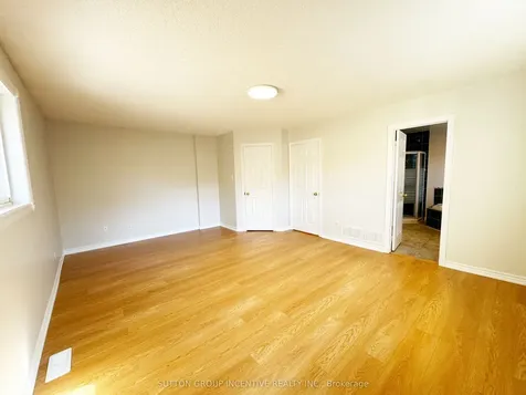 18 Forest Dale Drive Barrie ON L4M 6M7