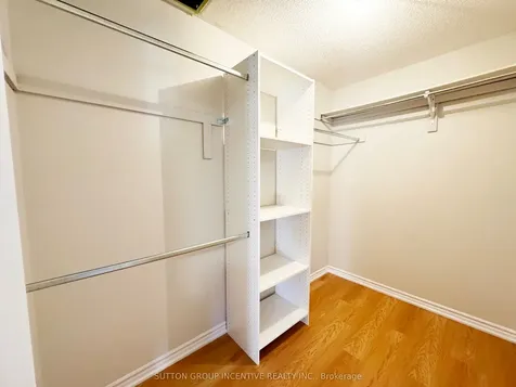 18 Forest Dale Drive Barrie ON L4M 6M7