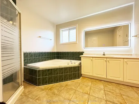 18 Forest Dale Drive Barrie ON L4M 6M7