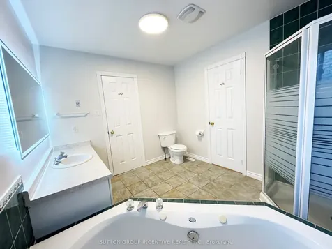 18 Forest Dale Drive Barrie ON L4M 6M7