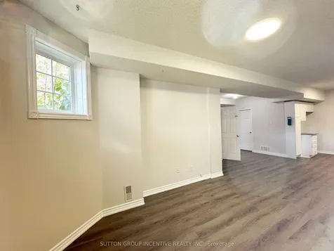 18 Forest Dale Drive Barrie ON L4M 6M7