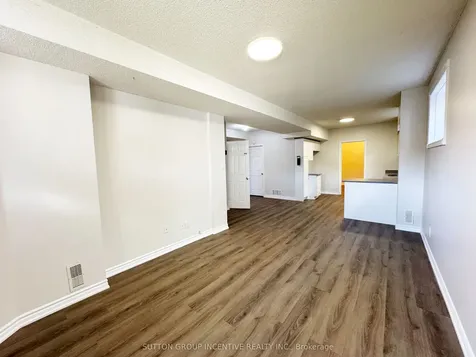 18 Forest Dale Drive Barrie ON L4M 6M7