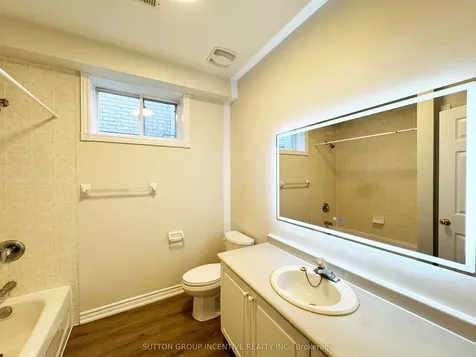 18 Forest Dale Drive Barrie ON L4M 6M7