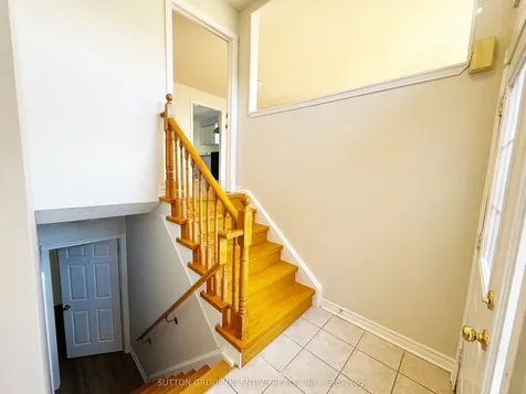 18 Forest Dale Drive Barrie ON L4M 6M7