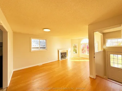 18 Forest Dale Drive Barrie ON L4M 6M7