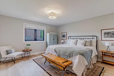 236 Pringle Drive Barrie ON L4N 0P4