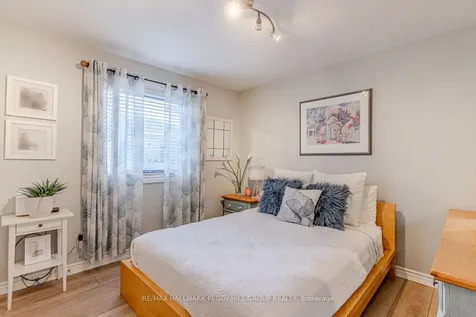 236 Pringle Drive Barrie ON L4N 0P4